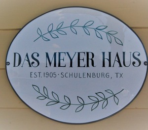 Das Meyer Haus Luxe Victorian Gem 