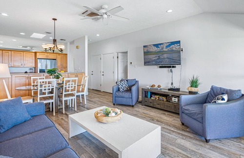 Downtown Lahaina Condo | 150-4 Ocean Front Condo with an Amazing View!