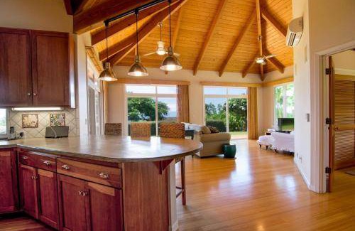 Historic Lahaina Front Street House | 409 m² House ∙ 5 bedrooms ∙ 10 guests