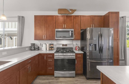 Ewa House | 4BR/2.5BA New Build | Pool | W/D | Garage | Park