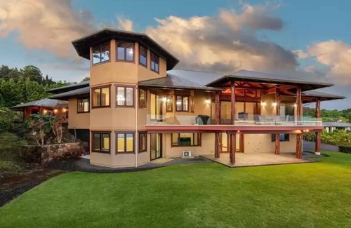 Historic Kailua Village House | 657 m² House ∙ 5 bedrooms ∙ 25 guests