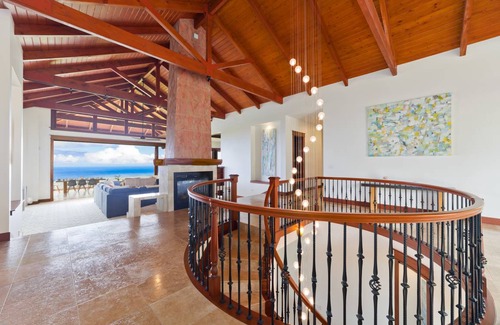 Historic Kailua Village House | 657 m² House ∙ 5 bedrooms ∙ 25 guests