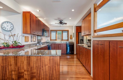 Kahaluu Bay House | 🏖️Air-Conditioned Ocean Front Hawaii Townhome! | Sleeps 6