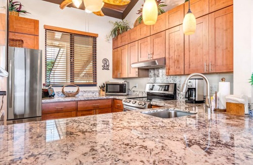 Kahaluu Bay Condo | Aloha Condos, Keauhou Kona Surf and Racquet Club, Condo 1-301, Oceanfront, AC