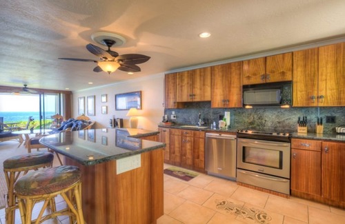 Kahaluu Bay Condo | Aloha Condos, Keauhou Kona Surf and Racquet Club, Condo 1-102, Oceanfront