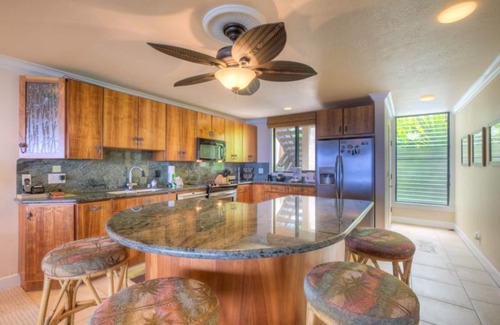 Kahaluu Bay Condo | Aloha Condos, Keauhou Kona Surf and Racquet Club, Condo 1-102, Oceanfront