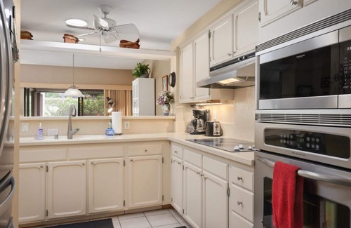 Kahaluu-Keauhou Condo | Aloha Condos, Kona Coast Resort, Condo 5-102, Fairway Front, AC