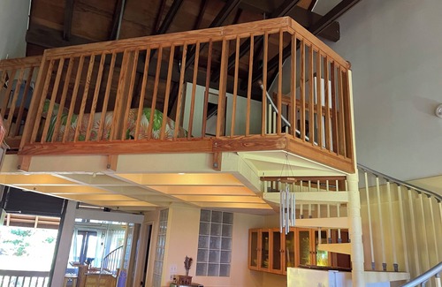 Maunaloa Condo | Beach view and easy beach access. Lovely Hawaiian- style loft condo with WiFi