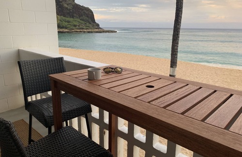 Makaha Condo | Beachfront and Ocean View Condo-Best Oahu Sunsets