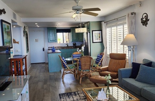 Kihei Condo | Beachfront Unobstructed Ocean View, 3rd Flr End Unit 310, AC Wi-Fi Streaming TVs