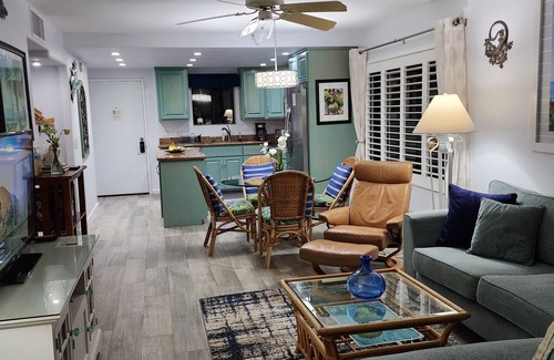 Kihei Condo | Beachfront Unobstructed Ocean View, 3rd Flr End Unit 310, AC Wi-Fi Streaming TVs
