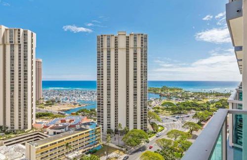 Ala Moana House | Beautiful Ala Moana Condo Hotel 1212