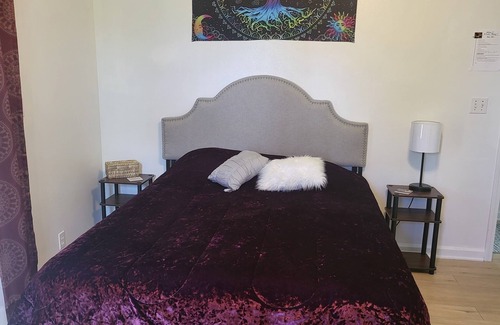 Keaau Bed & Breakfast | Beautiful Cottage Home - On the Big Island Located in the Sunbelt