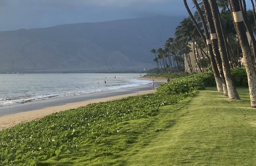Kihei Condo | Beautiful Maalaea Surf Beachfront Condo G-2 Great Location