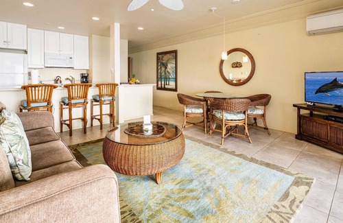 Historic Kailua Village Condo | 🏖️Best Oceanview! | AC | Walk to Town | Outdoor Lanai