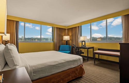 Western Honolulu Hotel | Best Western The Plaza Hotel Honolulu Airport - Free Breakfast