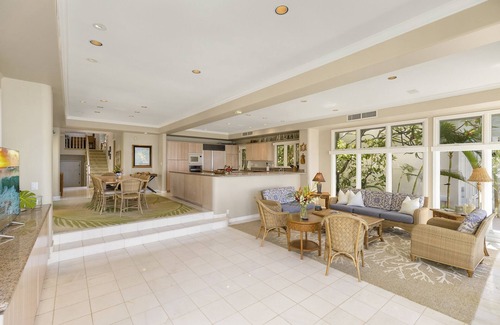 Diamond Head - Kapahulu - St. Louis House | Diamond Head Surf House: Gold Coast Oceanfront Home w/AC & Gorgeous Views