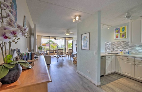 Historic Kailua Village Condo | Downtown Kona Condo w/Pool Access: Walk to Beach!