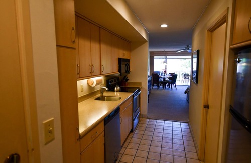 Kaanapali Apartment | E206 FANTASTIC Ocean and Pool View from your Lanai!