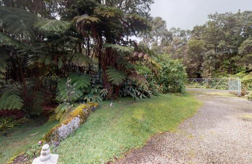 Volcano House | Ekomomai Retreat