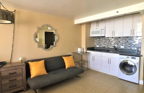 McCully - Moiliili Condo | Fabulous, King Bed, Modern Spacious Waikiki Studio with Great View! 100% Legal!