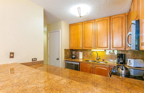 Kihei Condo | Faces Kamaole Beach Park 3, Ground Floor, Large Lanai, ocean view