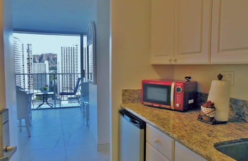 Waikiki Apartment | Fantastic Views, Prime Location, No resort fees, Wifi included