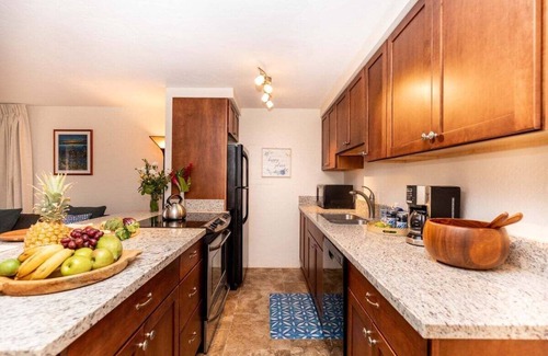 Honokowai Condo | KA 403 Remodeled 1BD w Mountain Views Pool AC