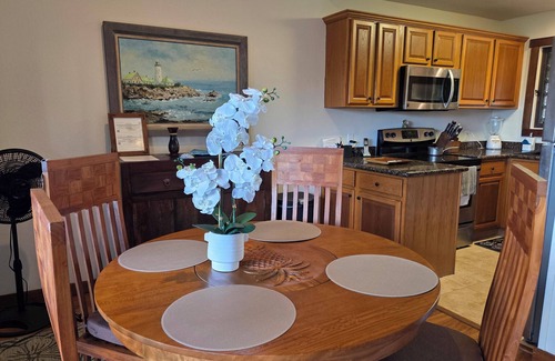 Lihue Condo | Kaha Lani #304: Coconut Coast Pacific Sunrise View 1BR/1½B Top Level View