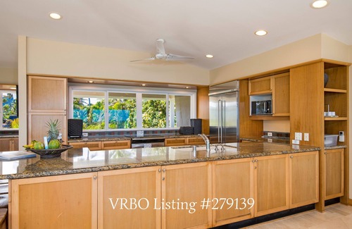 Kailua House | Kailua Oceanfront Villa with Heated Pool & Spa