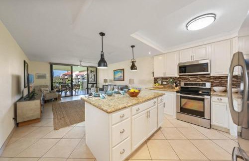 Kihei House | Kamaole Sands 7307 · KAS 7307 Remodeled Condo Across Beach w Poo