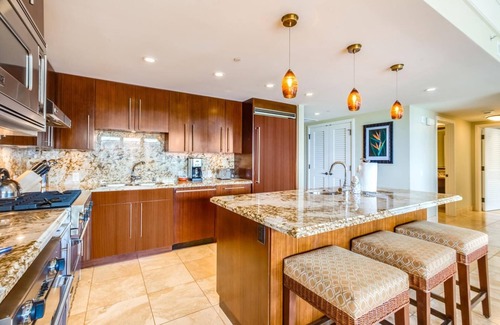 Honokowai Condo | KBM Resorts | FREE CAR | Honua Kai Hokulani | Ocean view | Deluxe 3-Bedroom Condo includes Beach Gear! HKH-504