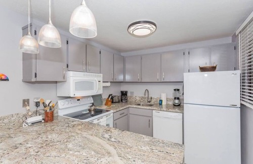 Keauhou Apartment | Keauhou Punahele A104 - Cozy Island Themed 2 Bed 2 Bath