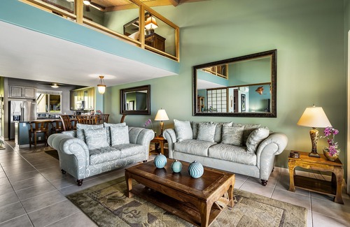 Kahaluu Bay Condo | KKSR5303 DIRECT OCEANFRONT, TOP FLOOR W/LOFT, REMODELED, AIR CONDITIONING!