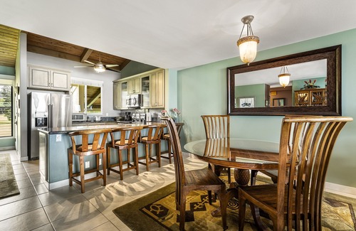 Kahaluu Bay Condo | KKSR5303 DIRECT OCEANFRONT, TOP FLOOR W/LOFT, REMODELED, AIR CONDITIONING!