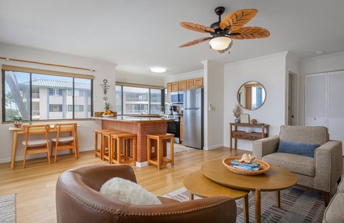 Historic Kailua Village Condo | Kona Reef A27 - Right on top of the Pacific Ocean