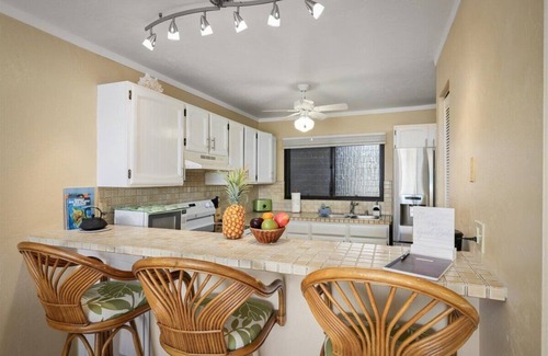 Kahaluu-Keauhou Condo | KONA WESTWIND#6 INCREDIBLE OCEAN VIEWS, CORNER UNIT