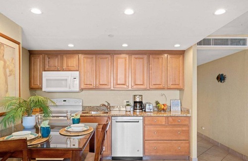 Honokowai Condo | KS 936 Kaanapali Penthouse Studio with AC and Pool
