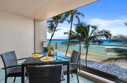 Honokowai House | Mahana 307 · MA 307 OceanFront Condo w Pool AC