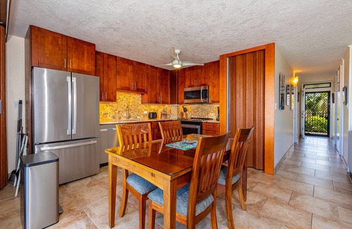 Kihei Condo | Maui Parkshore #412 Ocean View in the Heart of Kihei, Walk to Kamaole Beach