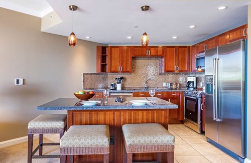 Honokowai Condo | Maui Resort Rentals: Honua Kai Konea 815 - Stunning 8th Floor Ocean View Studio