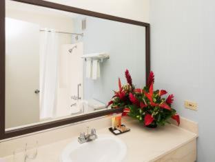 Kahului Hotel | Maui Seaside Hotel