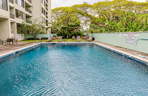 Hilo Condo | Monthly Rate Penthouse Condo at Oceanfront Hilo Beach