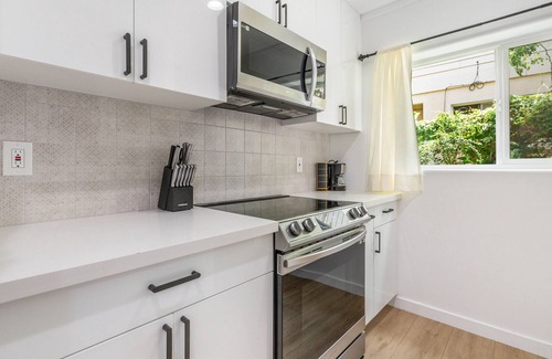 Diamond Head - Kapahulu - St. Louis House | Near Waikiki and Diamond Head with Exquisite 2Beds/2Bath