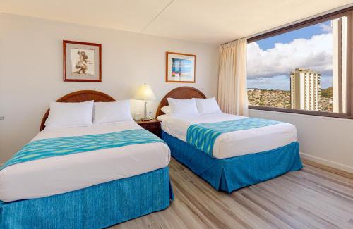 Waikiki Apartment | Ocean View Escape, Steps to Beach & Free Parking!