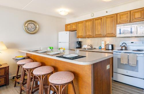 Waikiki Apartment | Ocean View Escape, Steps to Beach & Free Parking!