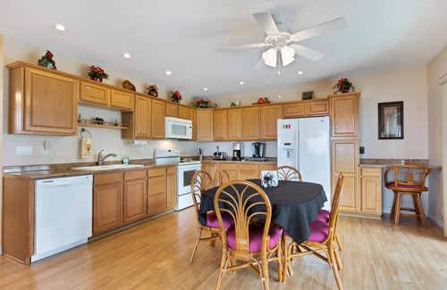 Kahaluu Bay Condo | 🏖️Ocean View | Steps From Kahalu'u Beach | WiFi