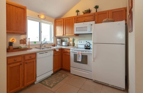 Princeville Condo | Oceanfront and updated, top floor, perfect for honeymoon