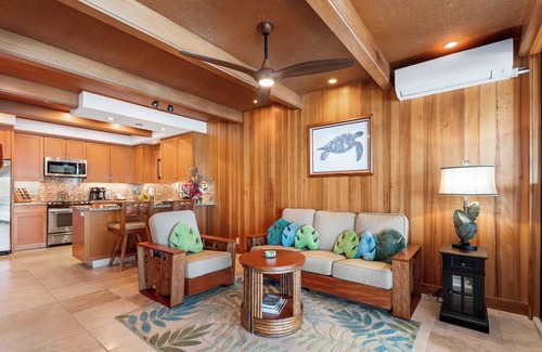 Kailua-Kona Condo | Oceanfront Luxury! - Affordable Oceanfront Condo Now with A/C!