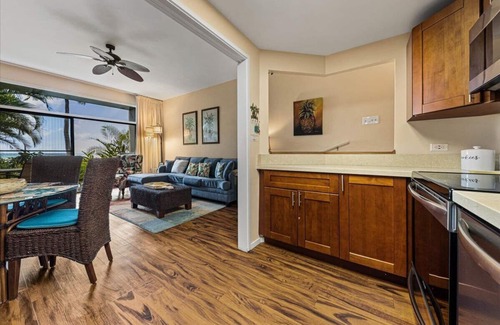 Honokowai Condo | Oceanfront tropical retreat on the ground floor